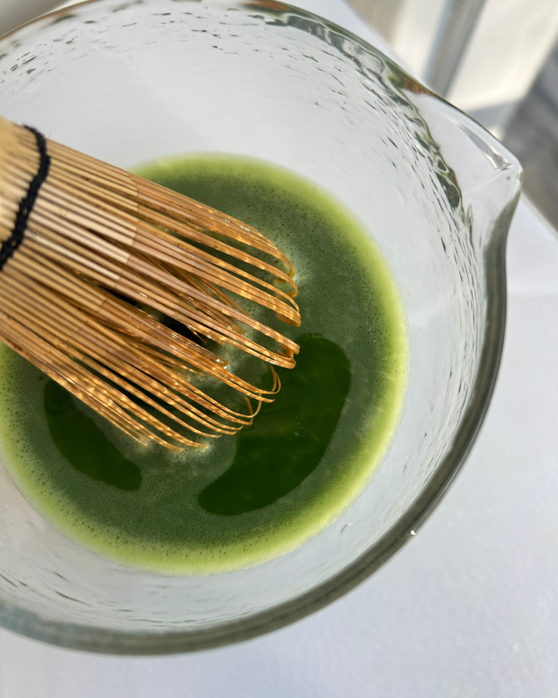 matcha vispilä, chasen, bambuvispilä, matcha whisk, japanilainen teeseremonia, matcha tarvikkeet, matcha whisk bamboo, perinteinen matcha vispilä