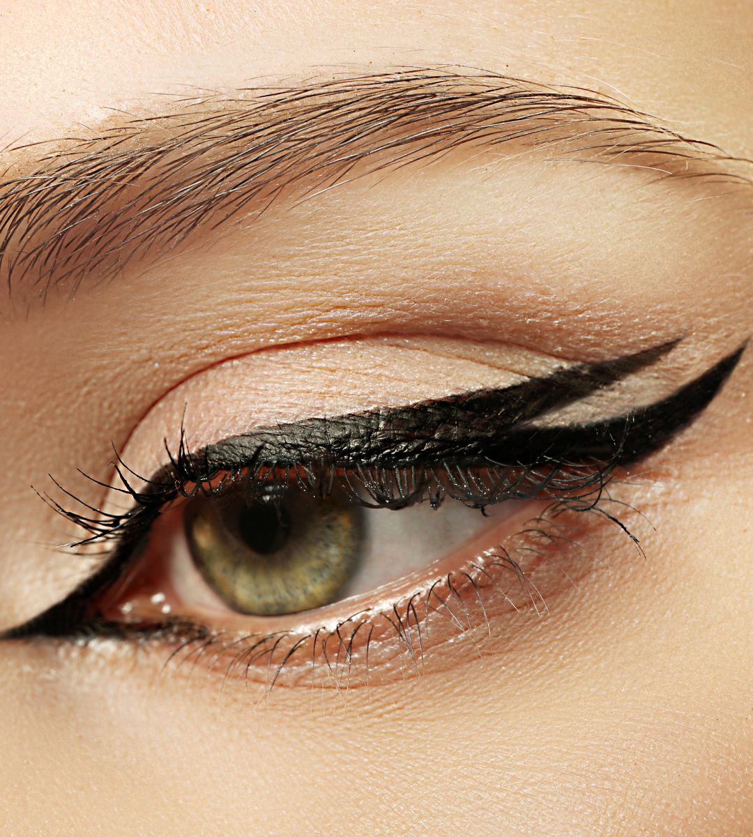 silmämeikki, luomiväri, ripsiväri, eyeliner, rajauskynä, smokey eye, luonnollinen silmämeikki, silmämeikin teko, silmämeikki arkeen, silmämeikki juhlaan