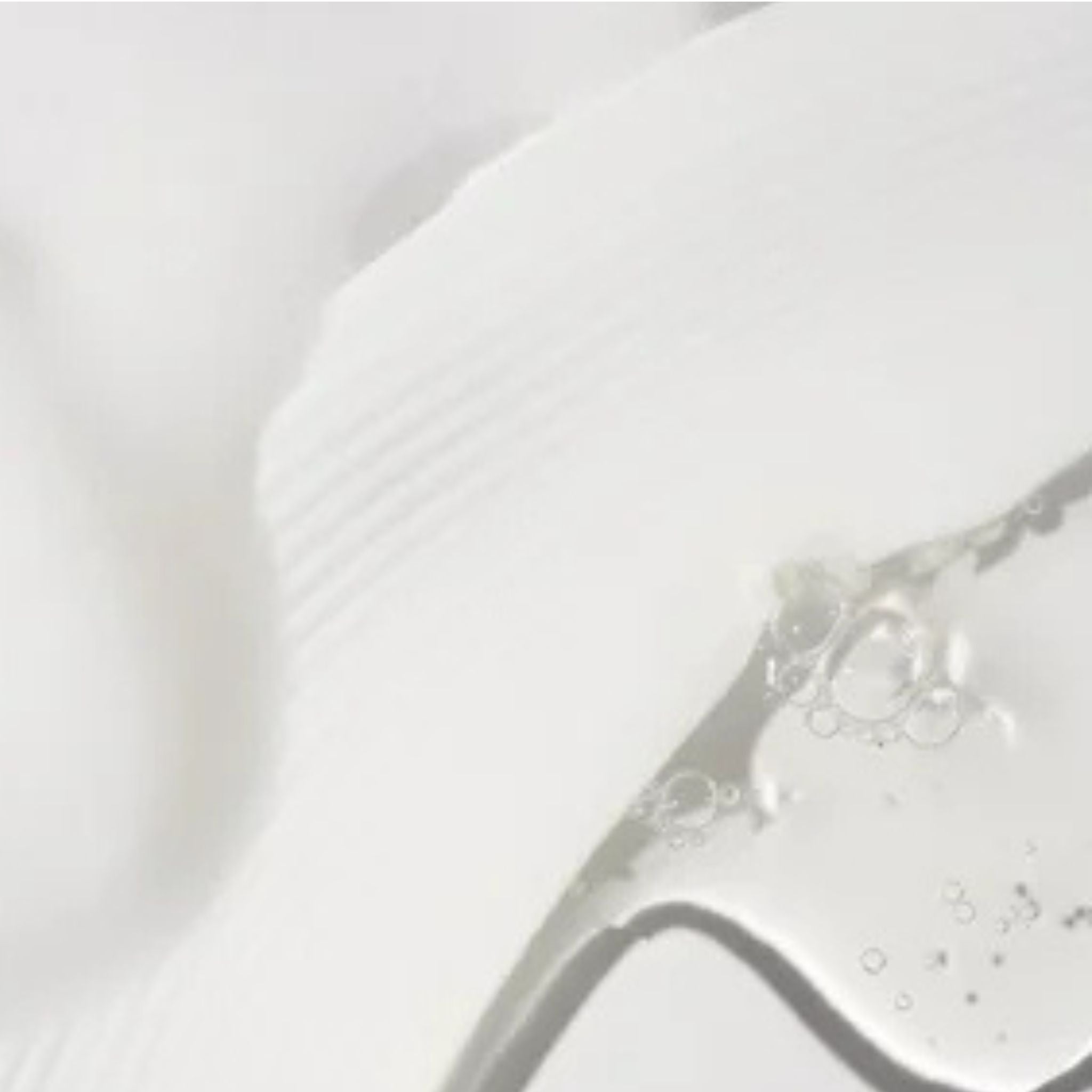 2. Vaahtopuhdistus - kosteuttava pesuvaahto