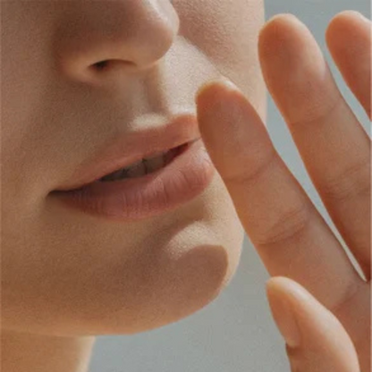 Vegaaninen ILO skincare 1 puhdistus pumppupullossa geeli-öljy koostumus, ecocert kosmetiikka, eläinkokeeton